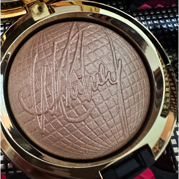MAC🖌️WHITNEY HOUSTON Extra Dimension Skinfinish Highlighter. LIMITED EDITION. - Picture 4 of 10